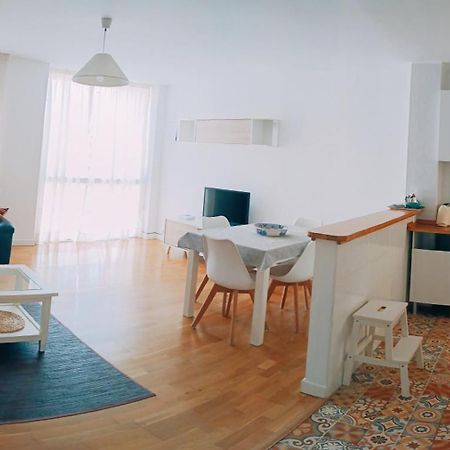 Bolivia Beach Apartments Малага Екстериор снимка