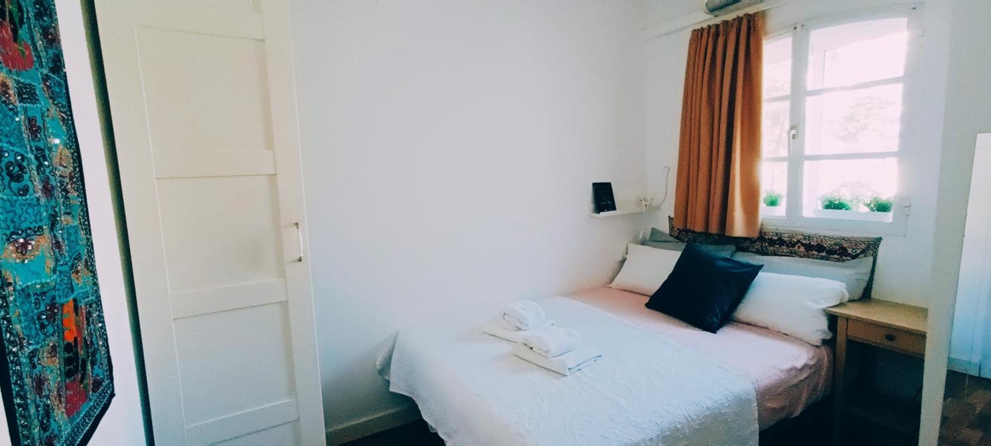 Bolivia Beach Apartments Малага Екстериор снимка