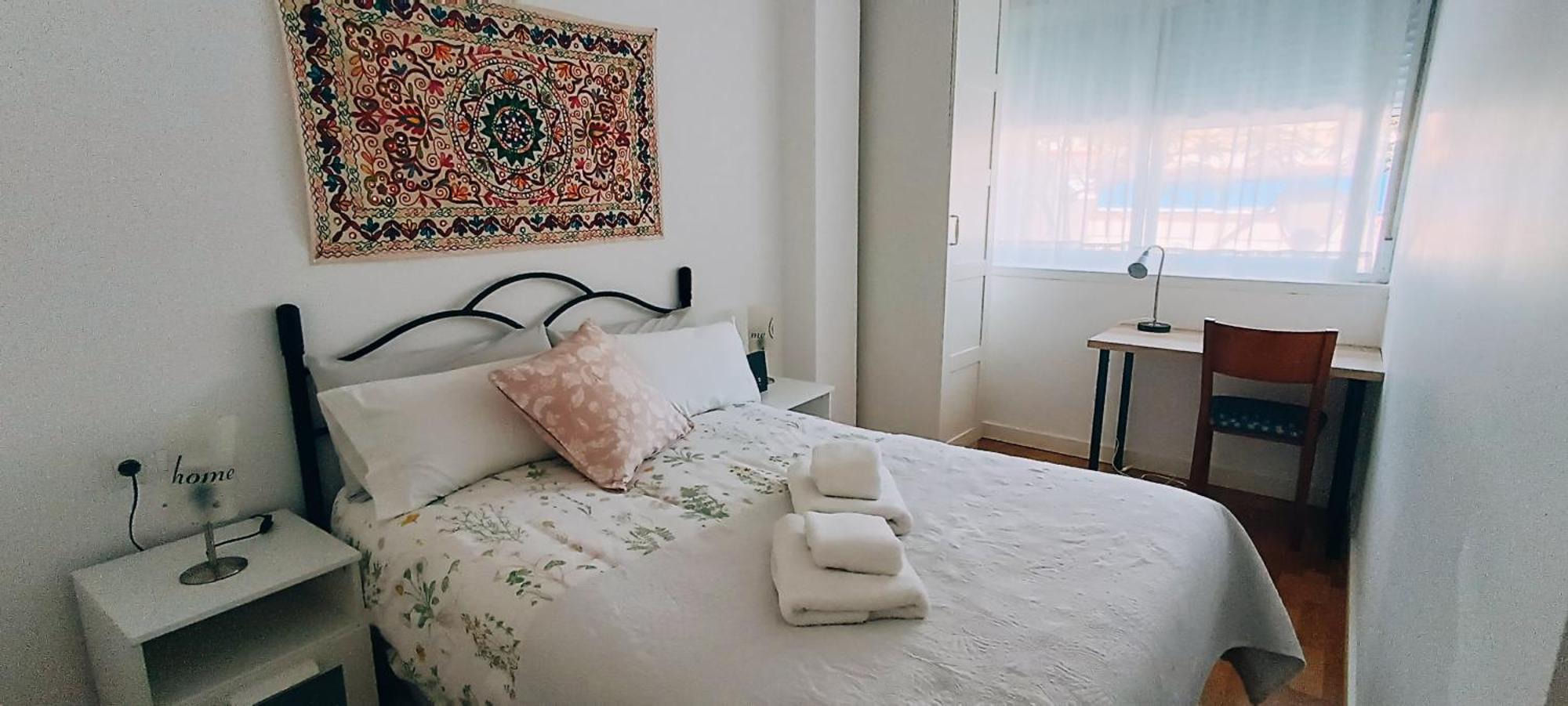 Bolivia Beach Apartments Малага Екстериор снимка