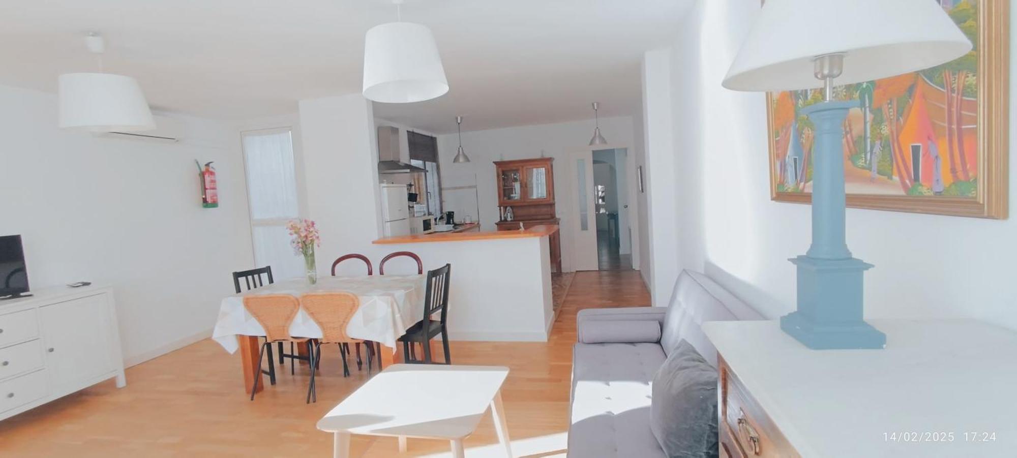 Bolivia Beach Apartments Малага Екстериор снимка