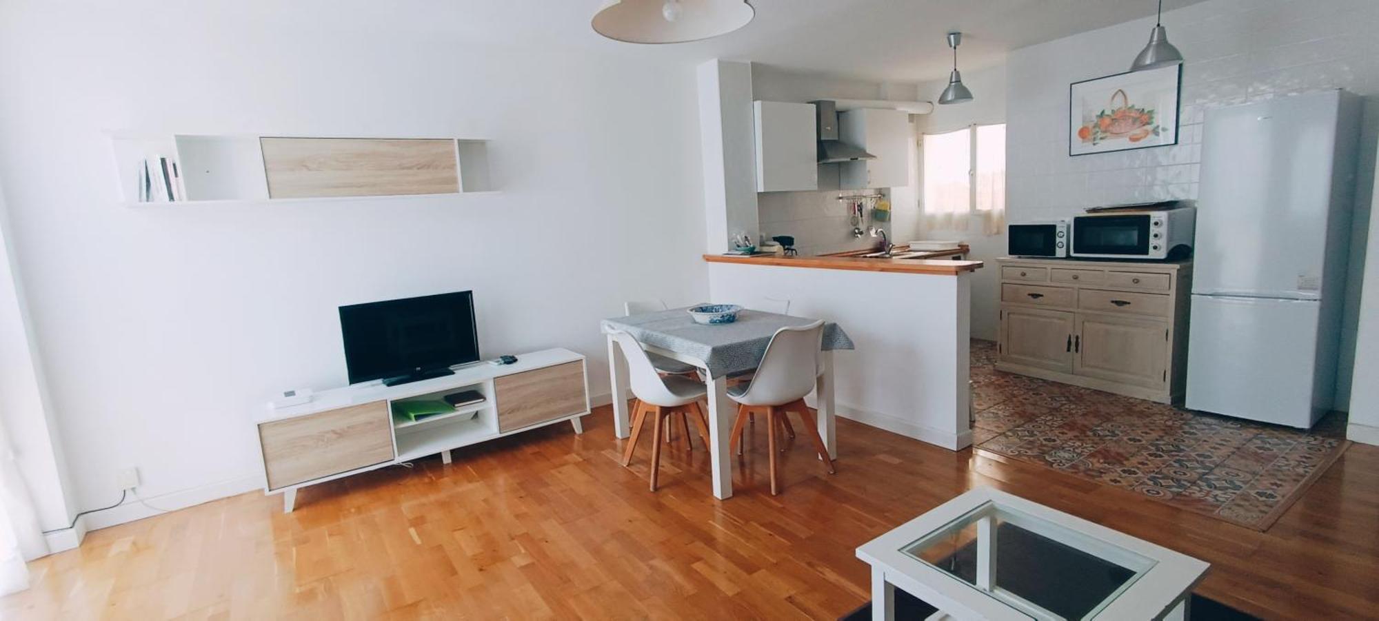 Bolivia Beach Apartments Малага Екстериор снимка