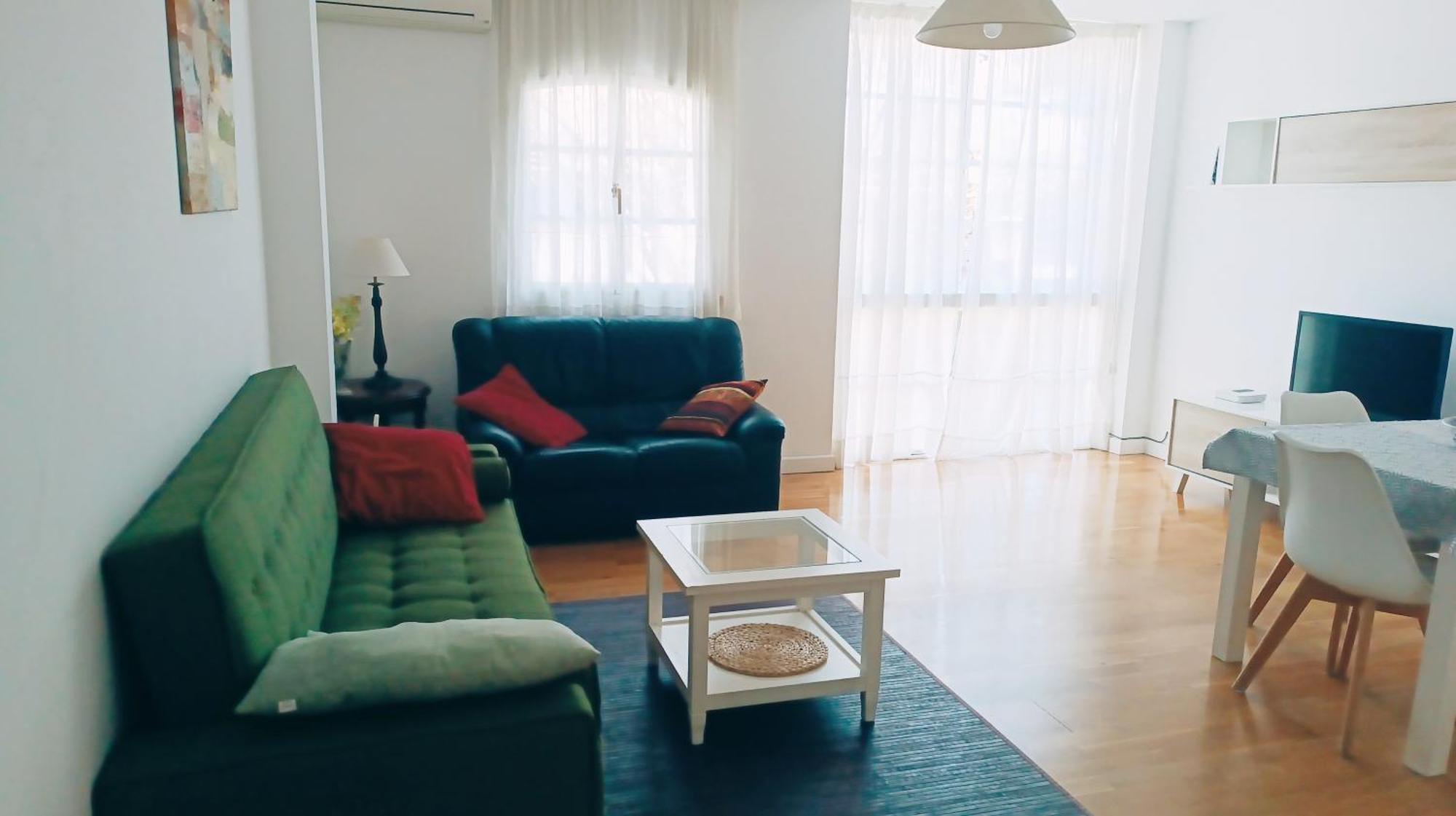 Bolivia Beach Apartments Малага Екстериор снимка