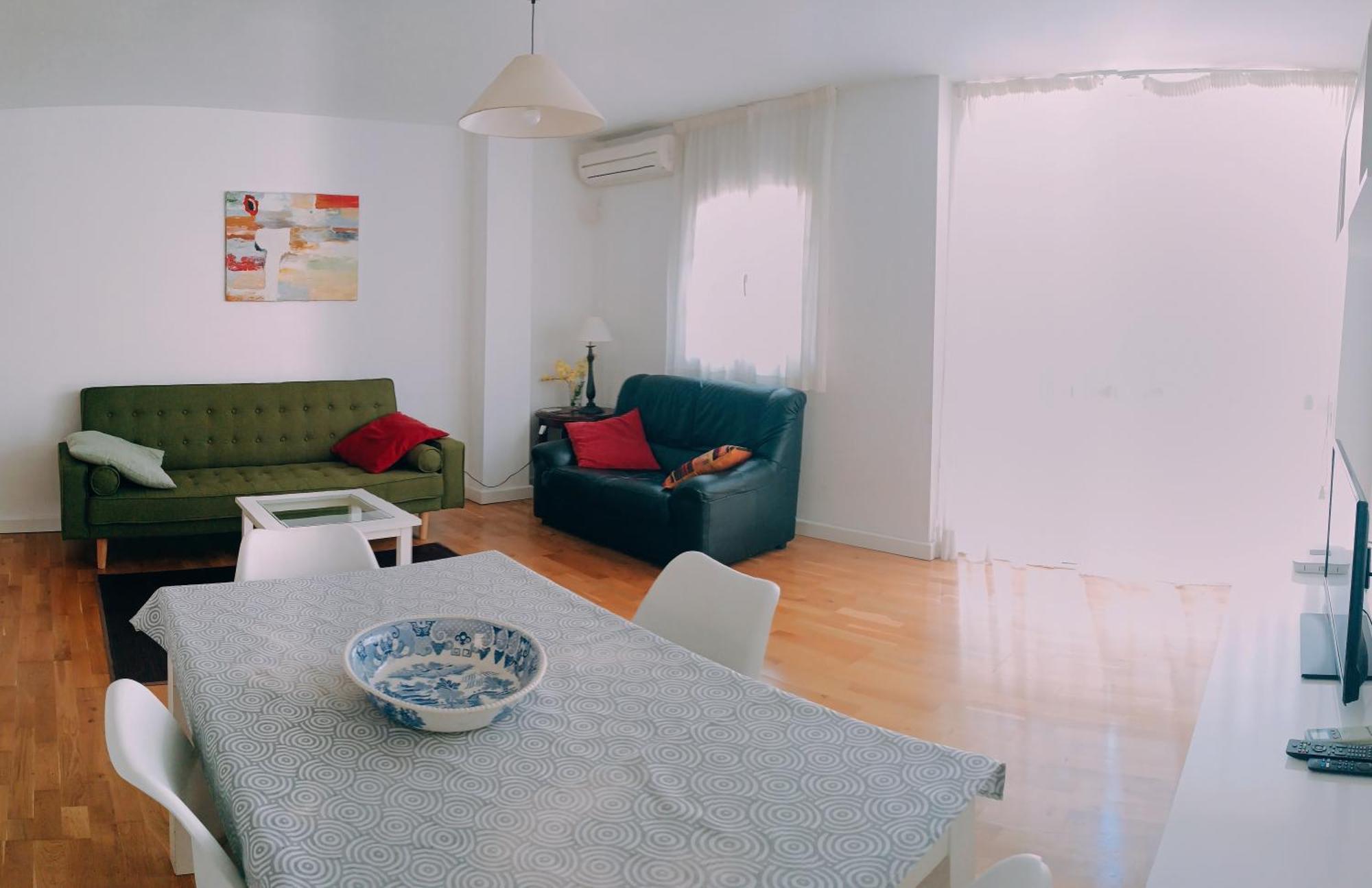 Bolivia Beach Apartments Малага Екстериор снимка